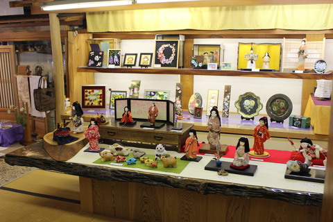 ハンドメイド小さな展示会　～木目込み人形・干支、つまみ細工～　やさしい温もりの手作り作品